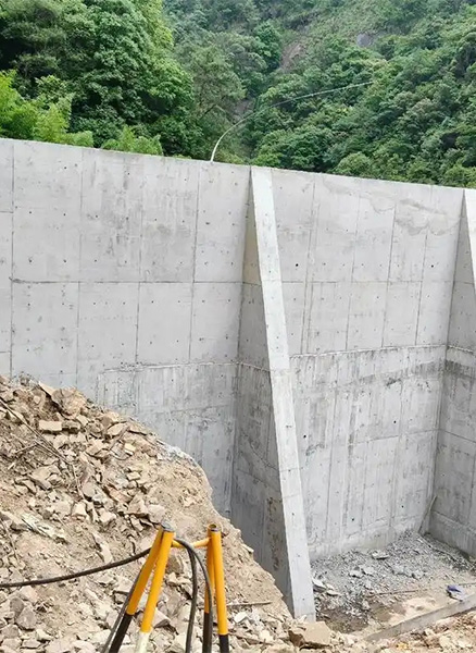 保定涞水县重力式挡土墙